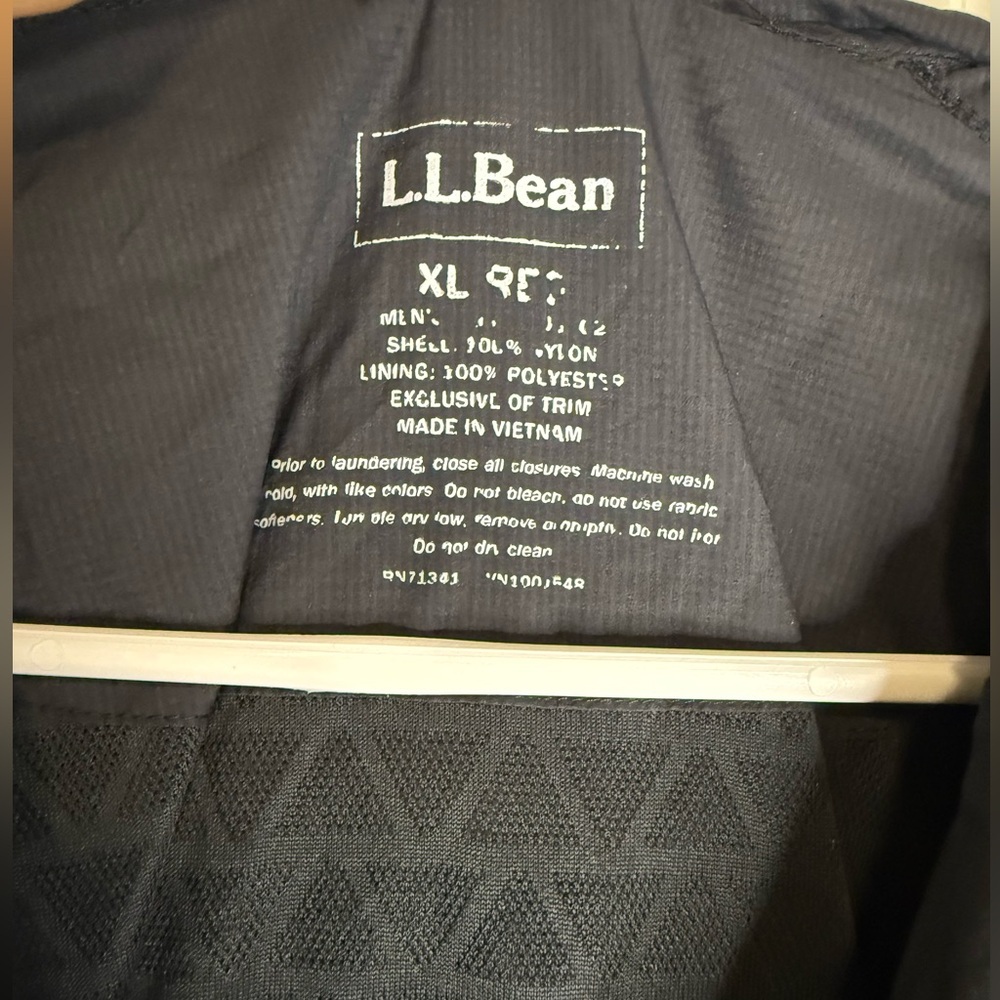 L.L.Bean Black Lightweight Hooded Windbreaker Jacket Size XL - Picture 6 of 14